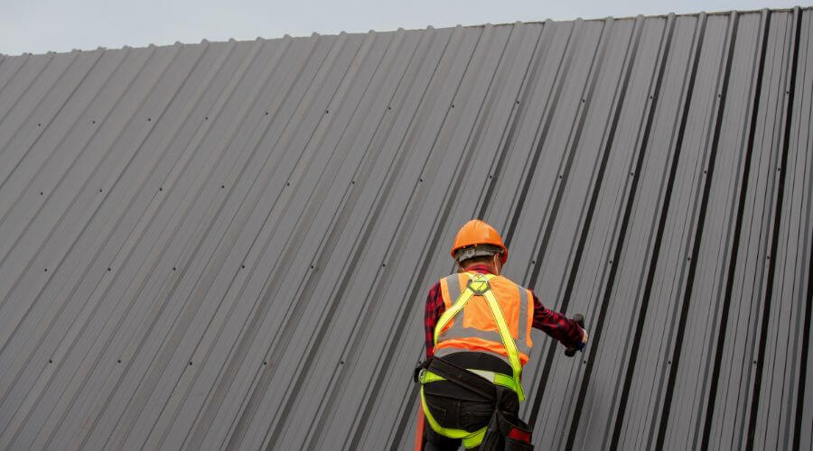 Professional metal roof installation services in Middle Haddam, CT